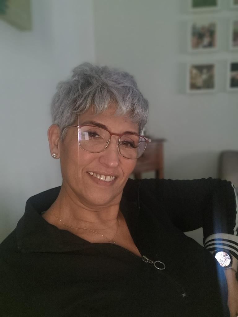 659588638: Chica busca chico en Valencia