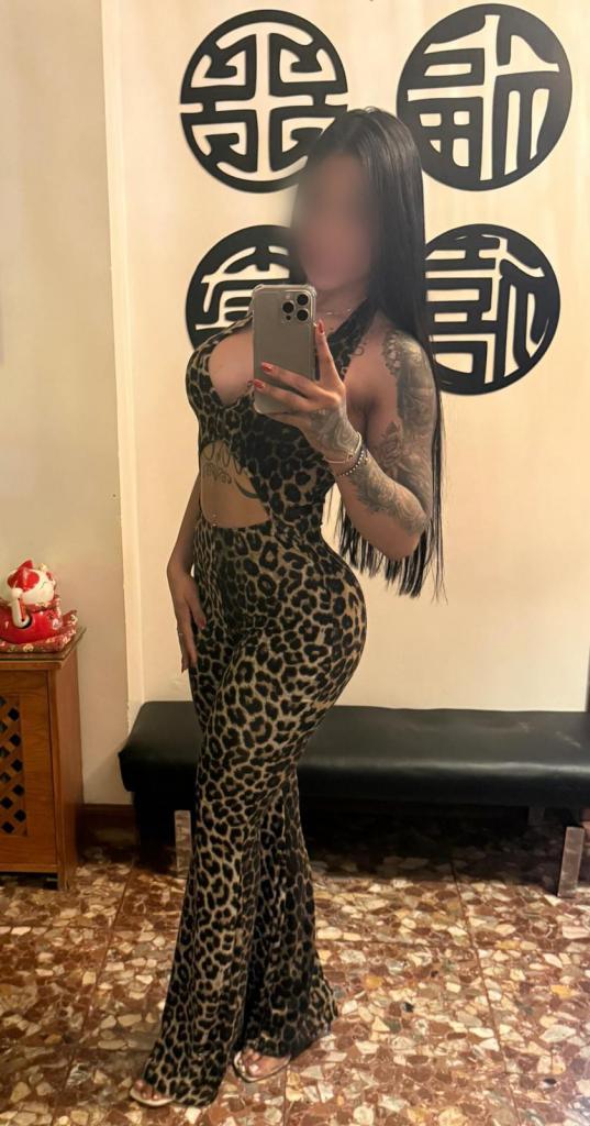 614381386: Chica busca chico en Málaga