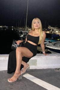 631103733: Chica busca chico en Lérida