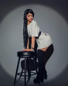 687658076: Chica busca chico en Sevilla