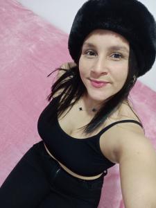 667795050: Chica busca chico en Granada