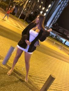 684786528: Chica busca chico en Tenerife