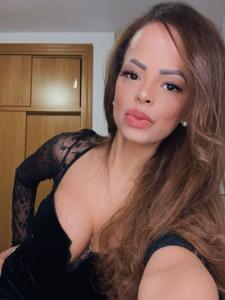 618384977: Chica busca chico en Madrid