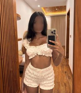 624669503: Chica busca chico en Navarra