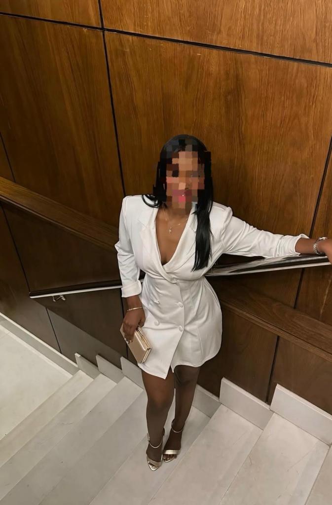 Chica busca chico en Cádiz: 