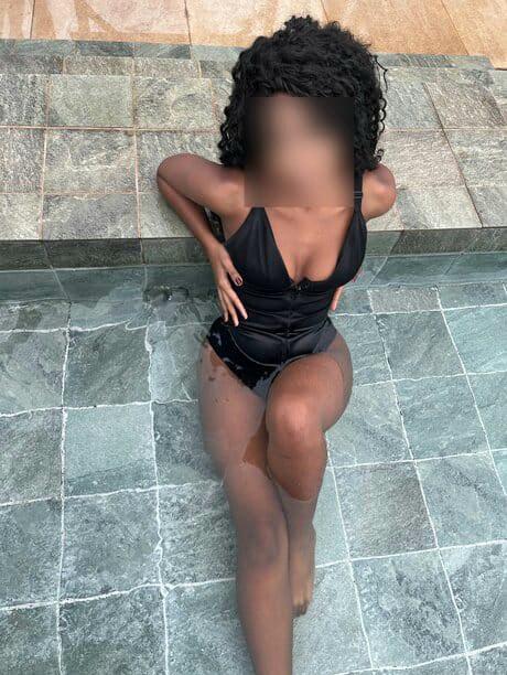 631260407: Chica busca chico en Lugo