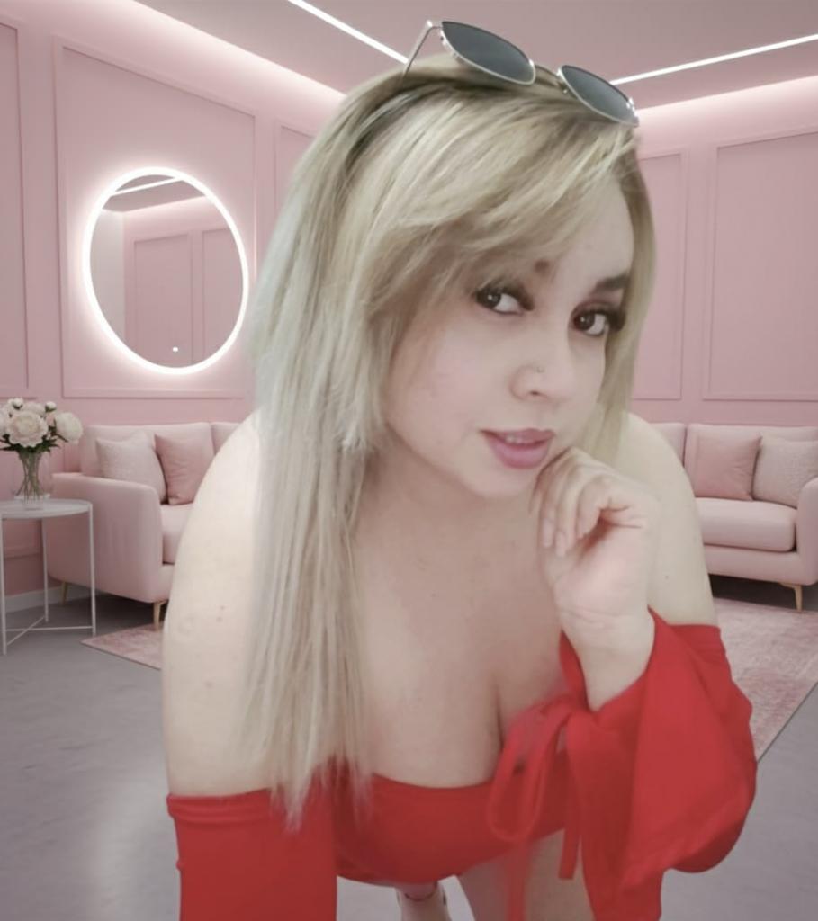 632022968: Chica busca chico en Barcelona