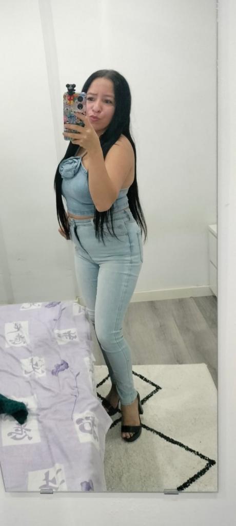 Chica busca chico en Valencia: Chica busca chico