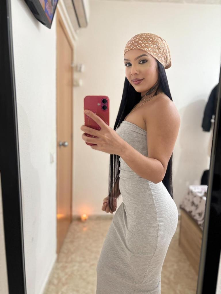 680366967: Chica busca chico en Madrid