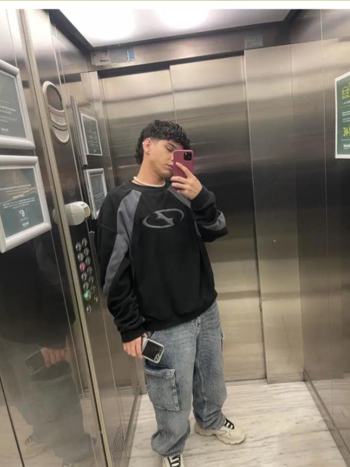 637104417: Chico busca chica en Barcelona