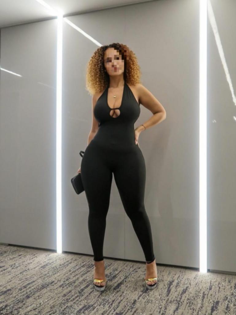 Chica busca chico en Huesca: 