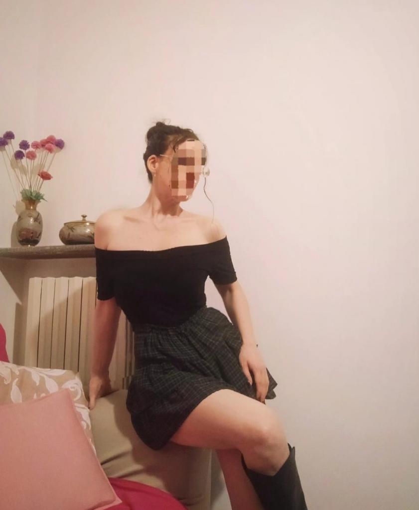 Chica busca chico en Sevilla: 