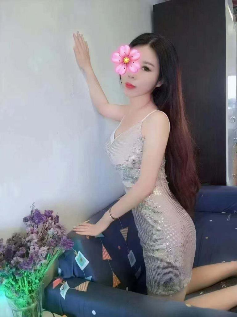Chica busca chico en Alicante: Chica busca chico