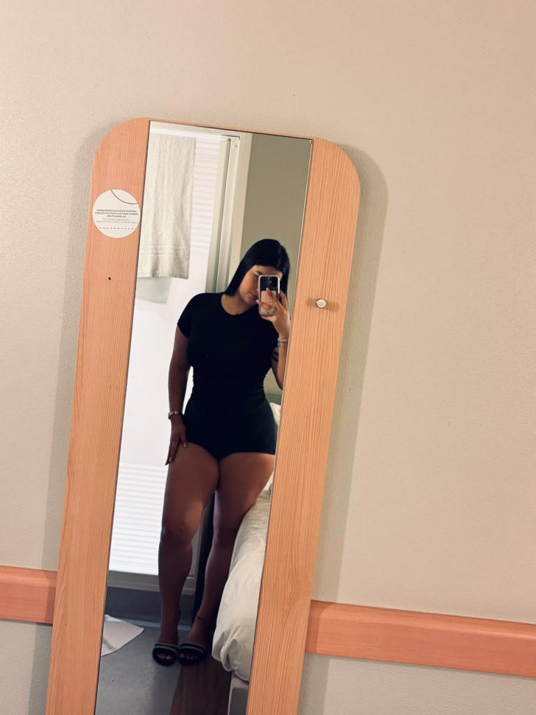 Chica busca chico en Valencia: Chica busca chico