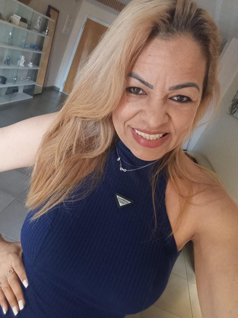 Chica busca chico en Alicante: 