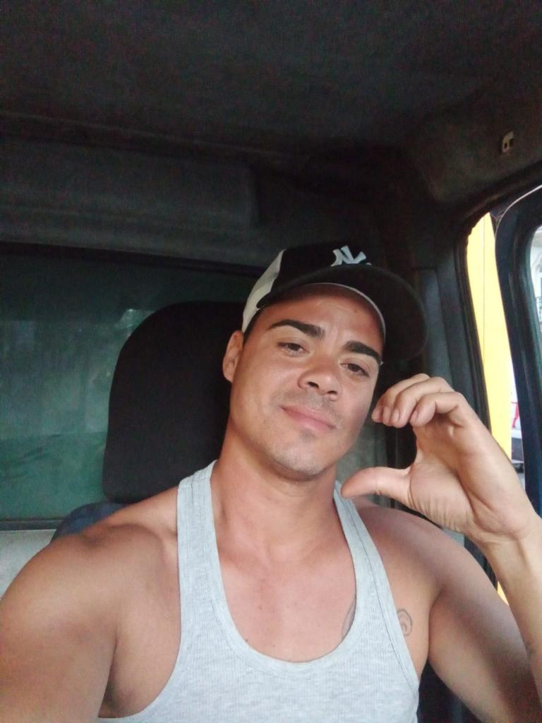 613461199: Chico busca chica en León