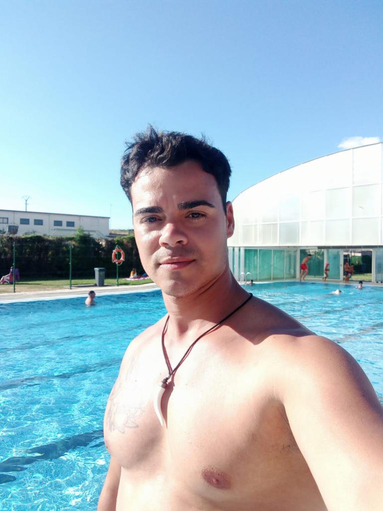 613461199: Chico busca chica en León