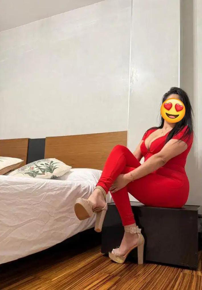 Chica busca chico en Granada: 