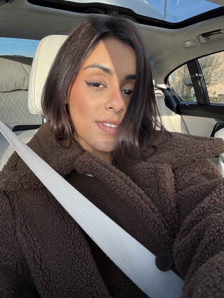 613204591: Chica busca chico en Sevilla