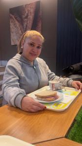 642092177: Chica busca chico en León