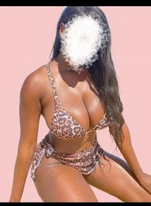 632779229: Chica busca chico en Barcelona