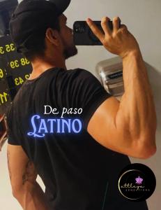 668564113: Chico busca chica en Cádiz