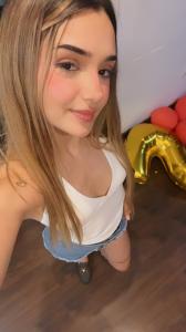 631758860: Chica busca chico en Barcelona