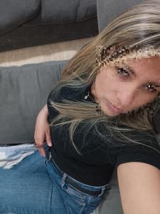607434604: Chica busca chico en Madrid