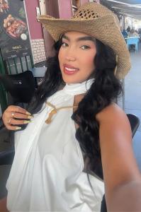 654433310: Chica busca chico en Madrid