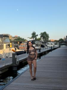 634797039: Chica busca chico en Valencia