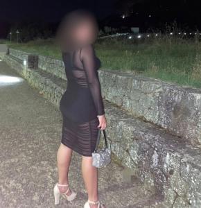662922974: Chica busca chico en Sevilla