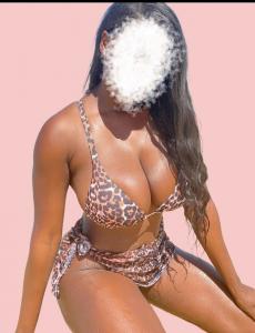 632779229: Chica busca chico en Barcelona
