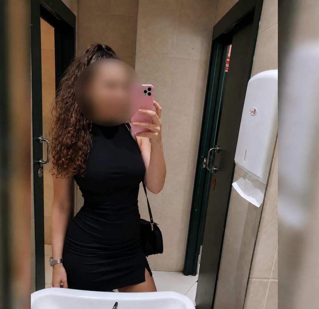 604220217: Chica busca chico en Sevilla