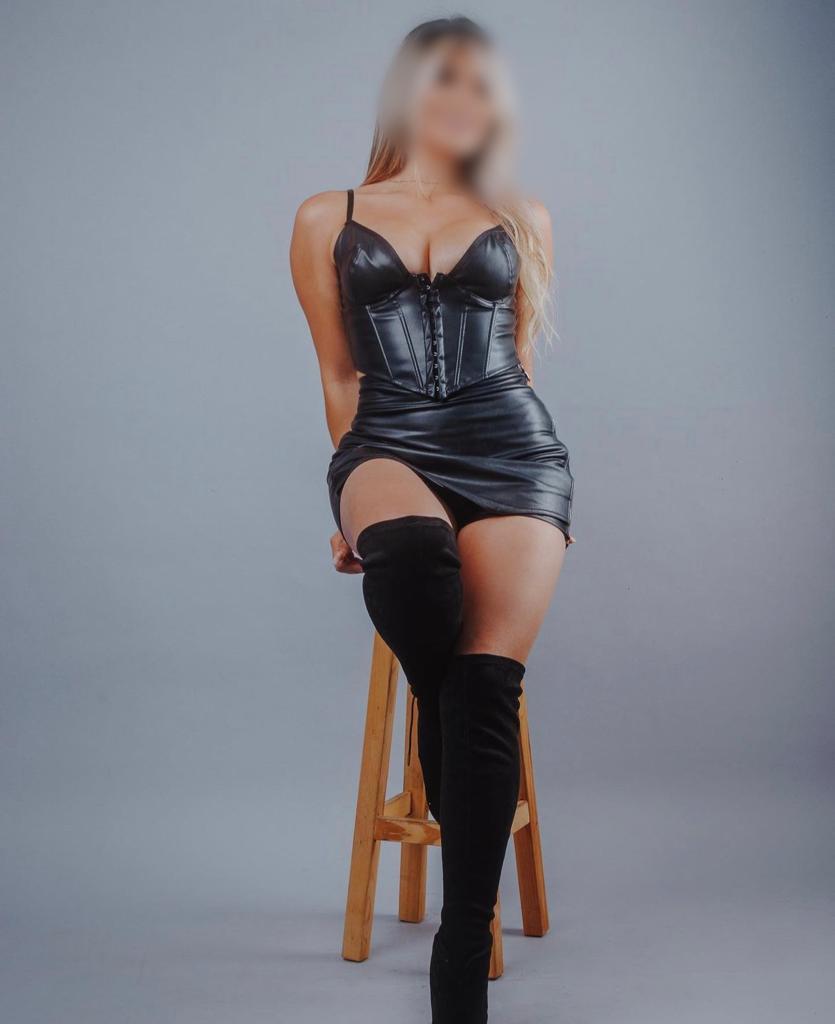 672965410: Chica busca chico en Alicante