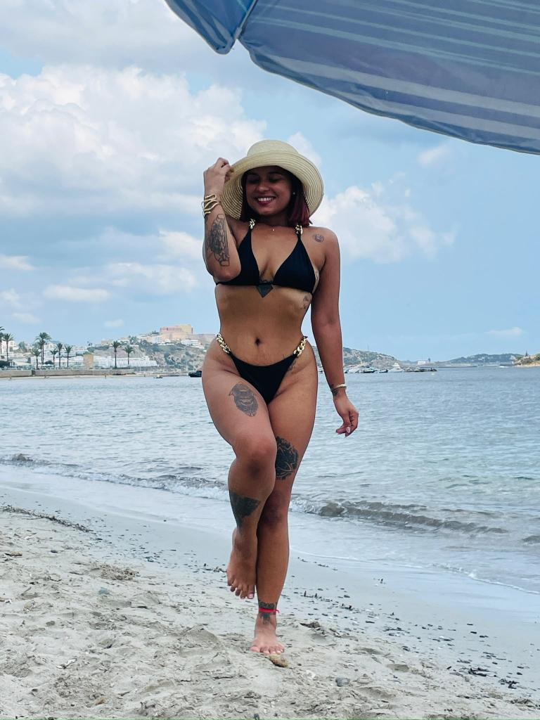 643620544: Chica busca chico en Ibiza