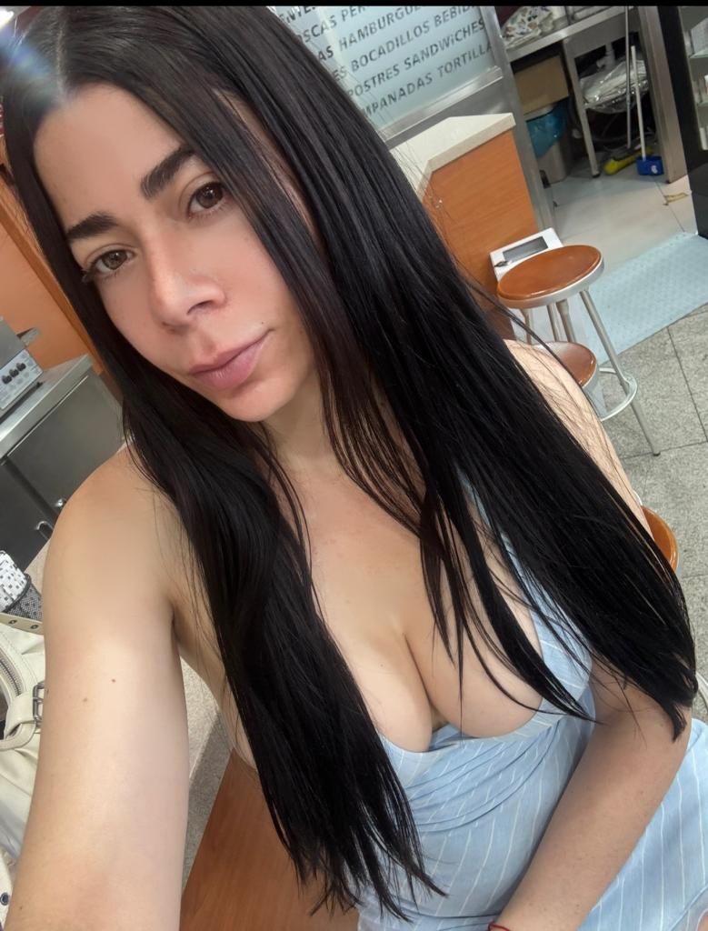 663785920: Chica busca chico en Zaragoza