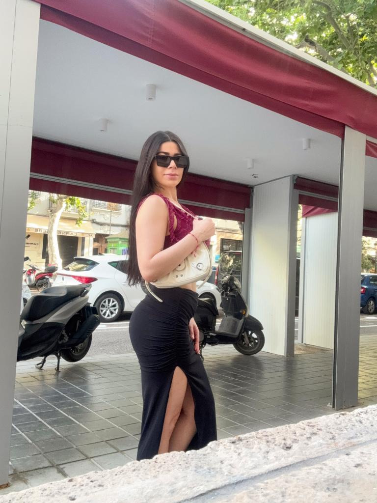 663785920: Chica busca chico en Zaragoza