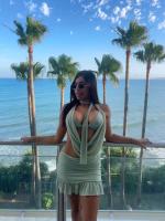 697176685: Chica busca chico en Málaga