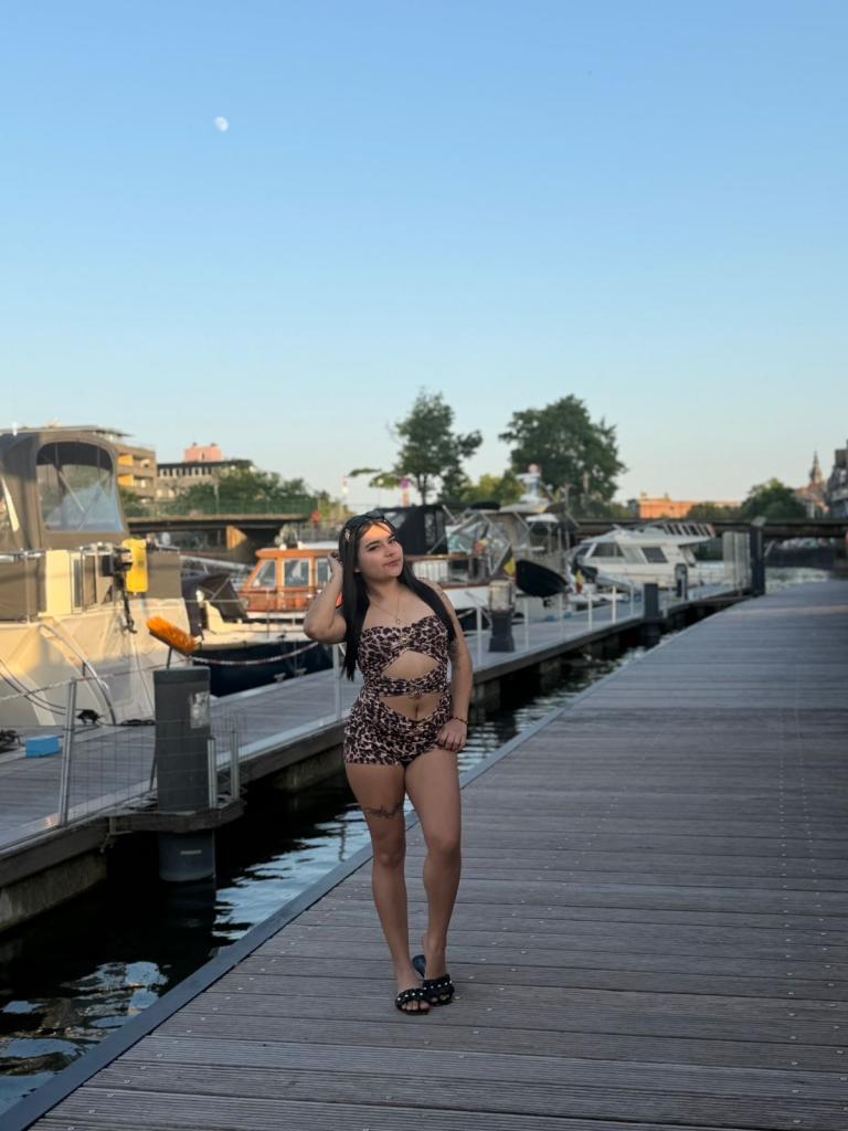 634797039: Chica busca chico en Valencia
