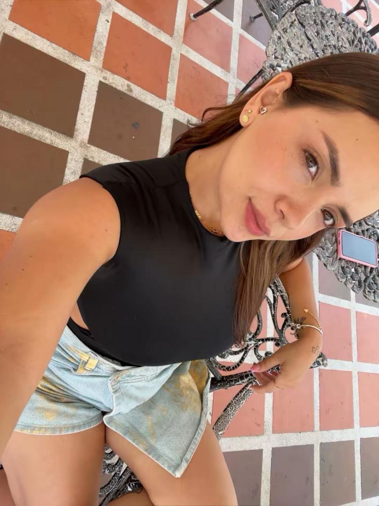 Chica busca chico en Cádiz: 