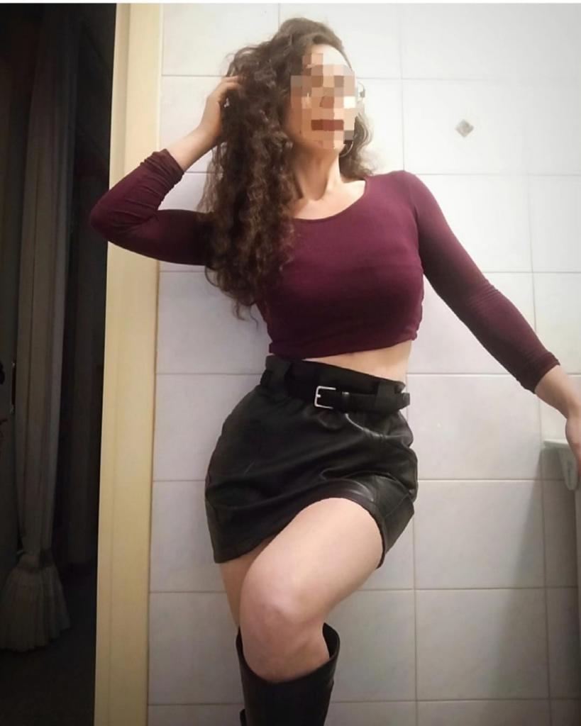 Chica busca chico en Sevilla: 