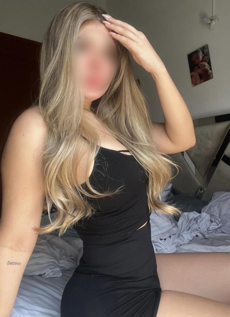 Chica busca chico en La Coruña: 