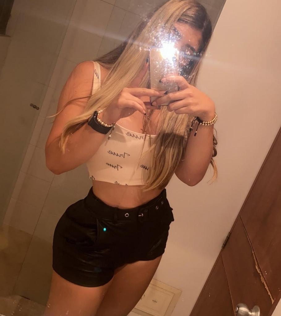632292143: Chica busca chico en La Coruña