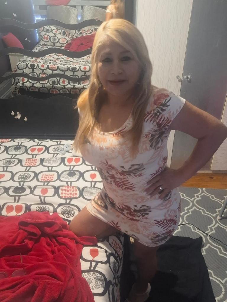 671836902: Chica busca chico en Cádiz
