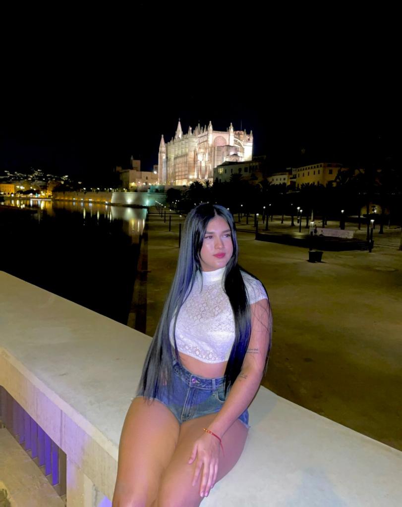 Chica busca chico en Mallorca: 