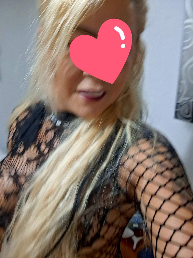 Chica busca chico en Sevilla: 
