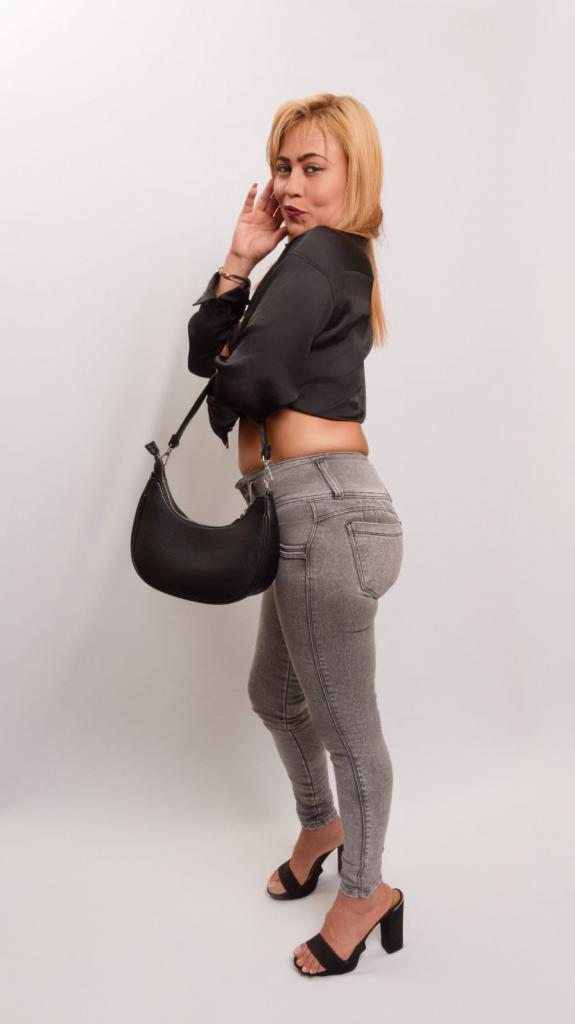 Chica busca chico en Tenerife: 