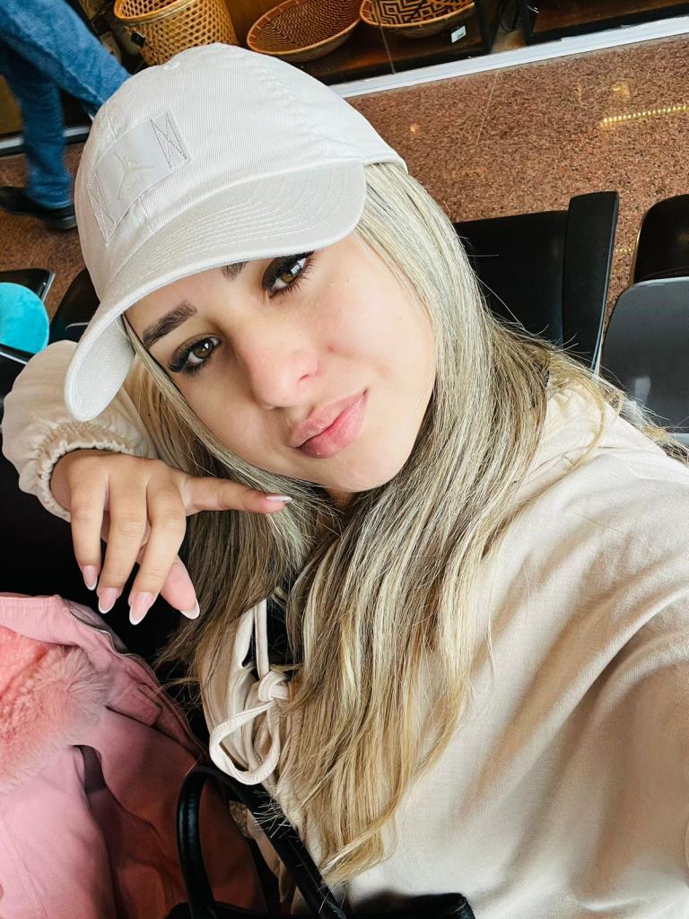 674051568: Chica busca chico en Barcelona