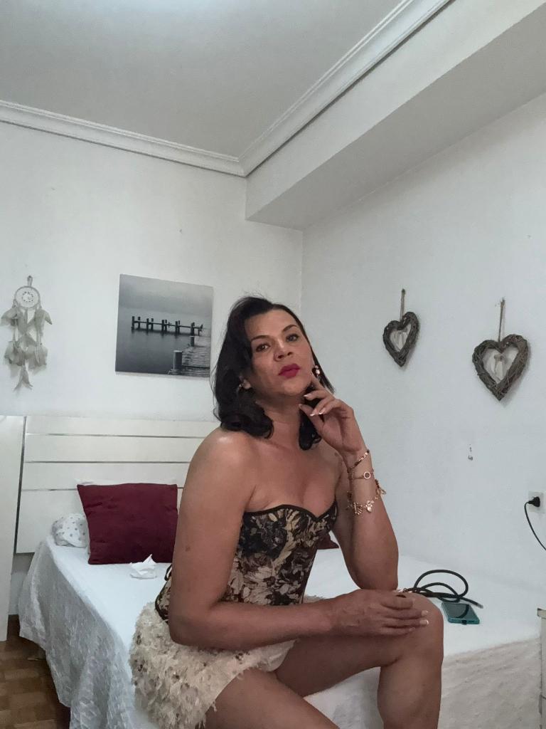 672167663: Transexual en Pontevedra