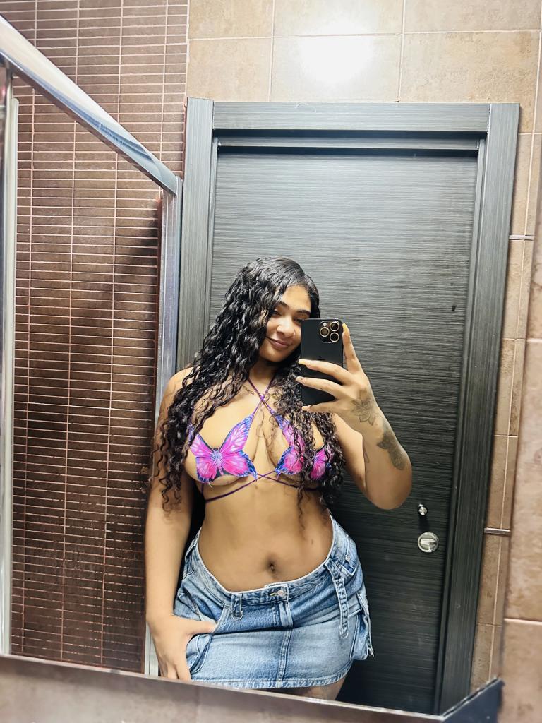 672888639: Chica busca chico en Murcia